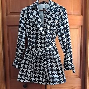 Vertigo Paris Black and White Houndstooth Jacket